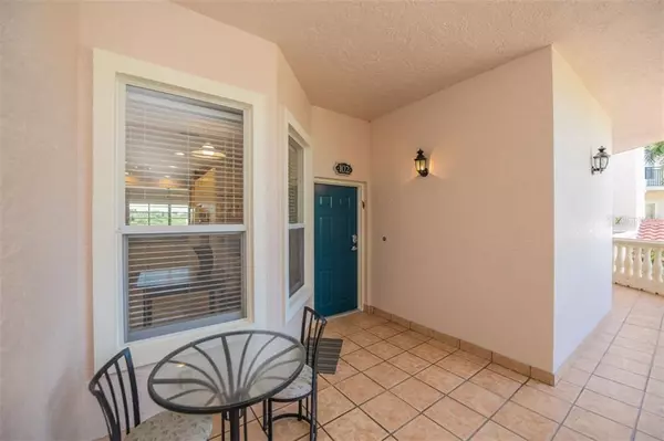 Sarasota, FL 34231,5450 EAGLES POINT CIR #102