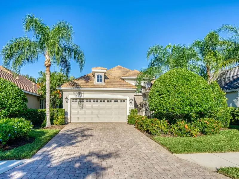 7320 LAKE FOREST GLN, Lakewood Ranch, FL 34202