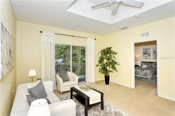 Sarasota, FL 34233,3913 MEDITERRANEA CIR #321