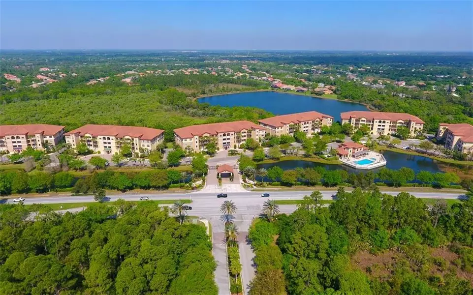 7604 LAKE VISTA CT #205, Lakewood Ranch, FL 34202