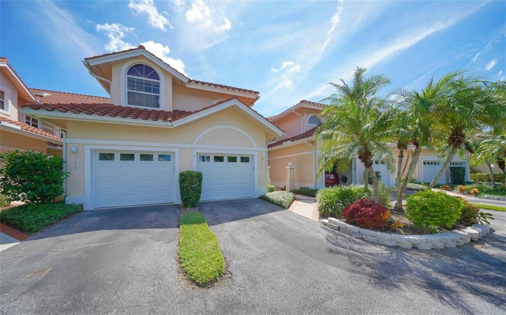 5594 GOLF POINTE DR #B-1, Sarasota, FL 34243
