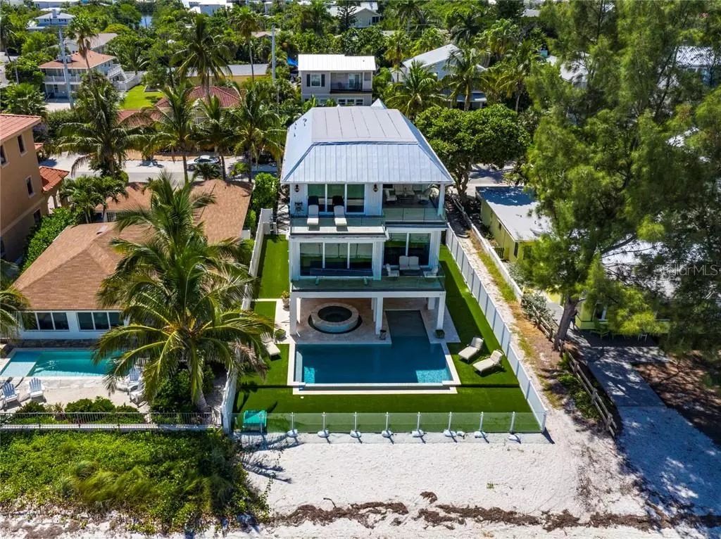 Anna Maria, FL 34216,907 N SHORE DR