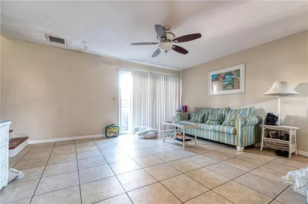 Sarasota, FL 34243,1032 LONGFELLOW CIR