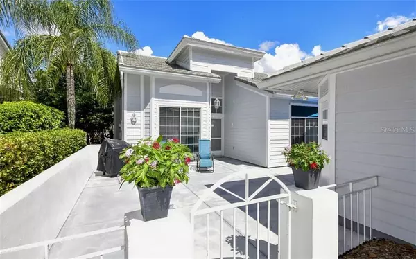 7742 WHITEBRIDGE GLN, University Park, FL 34201