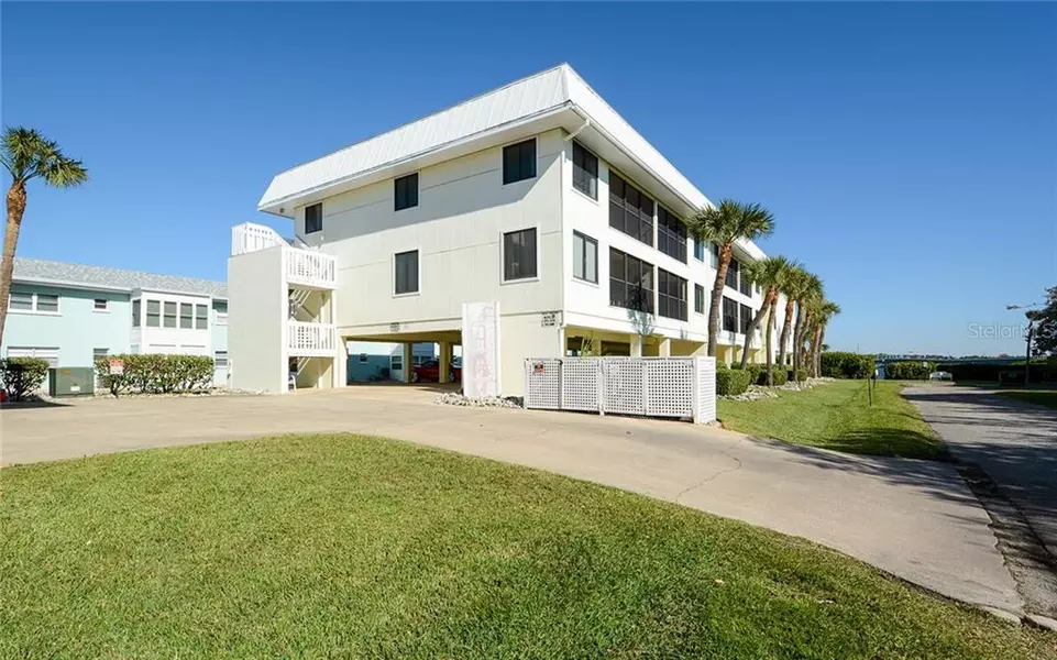 601 GULF DR N #112, Bradenton Beach, FL 34217