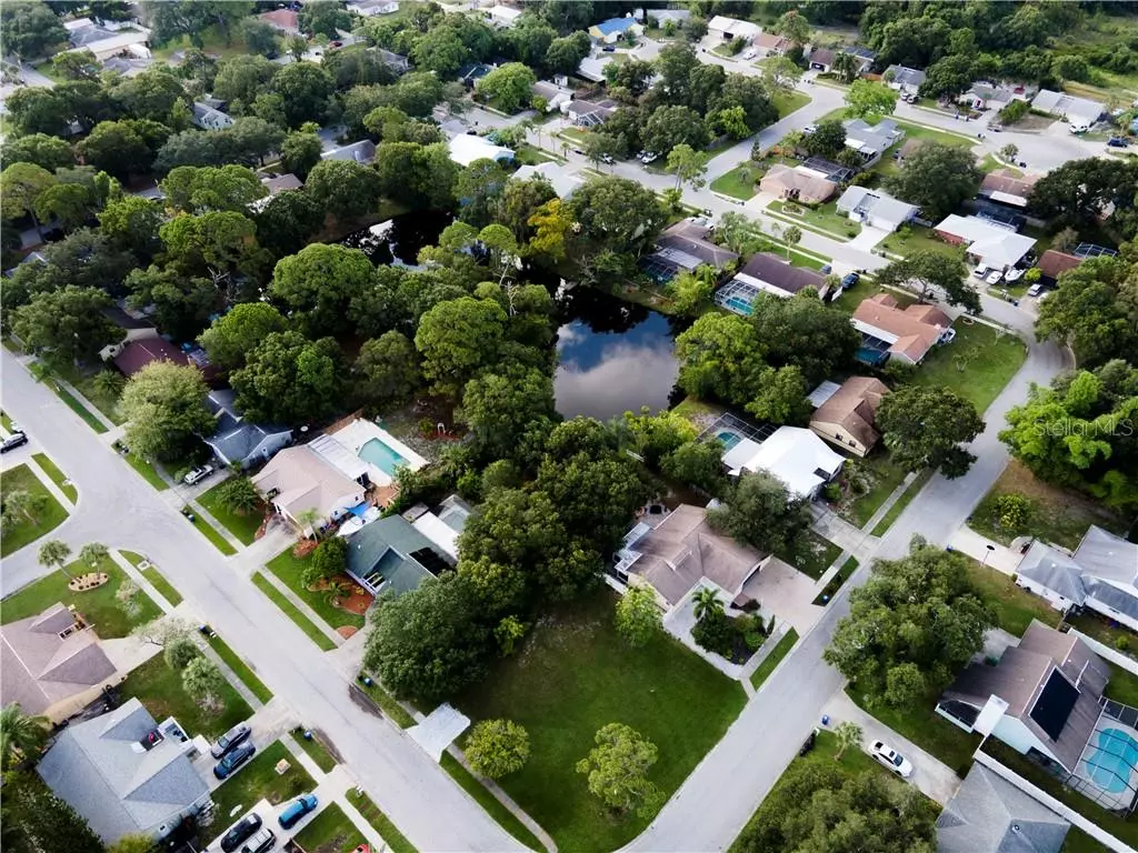 Sarasota, FL 34231,2902 WOODPINE CIR