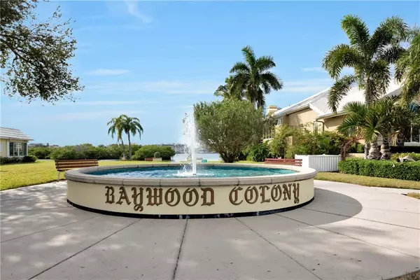 Sarasota, FL 34231,5948 DRIFTWOOD AVE #13