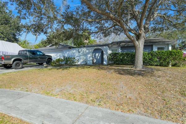 3207 WOODMONT DR, Sarasota, FL 34232