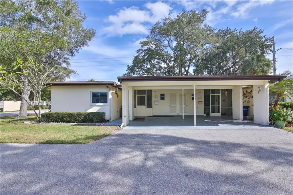 Sarasota, FL 34231,6225 GREEN VIEW DR #124