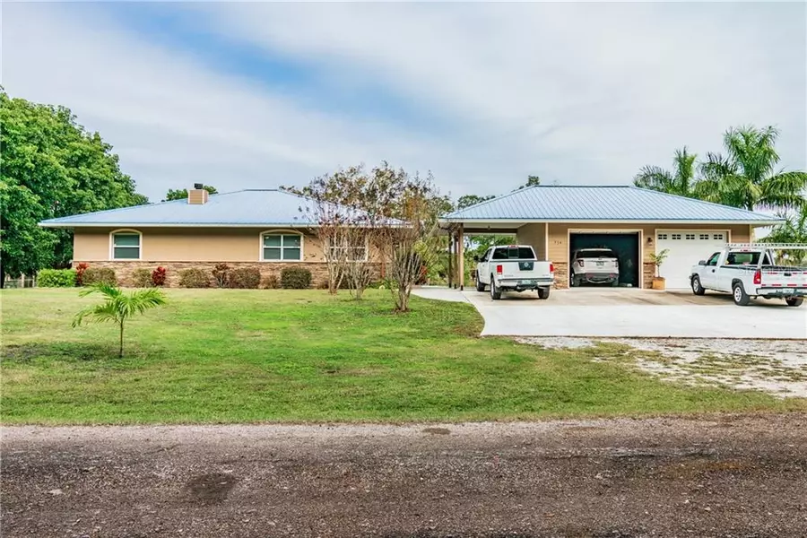714 BOYD LN, Terra Ceia, FL 34250