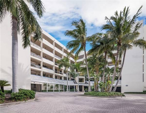 1930 HARBOURSIDE DR #136, Longboat Key, FL 34228