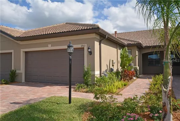 6963 DORSET CT, Lakewood Ranch, FL 34202