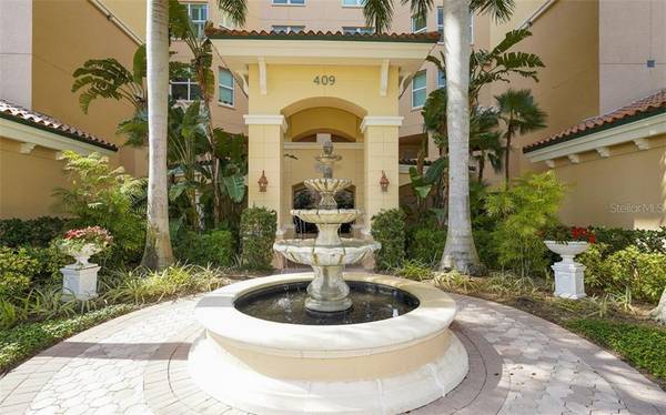 409 N POINT RD #402, Osprey, FL 34229