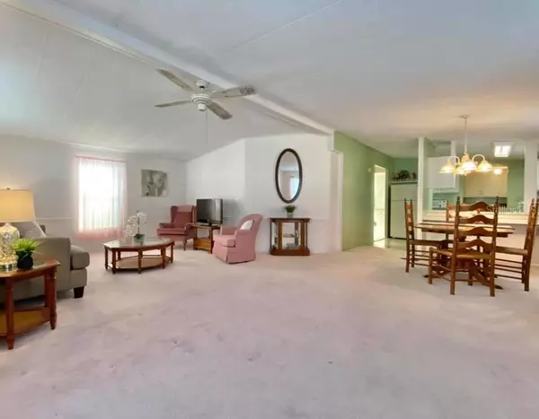 Ellenton, FL 34222,105 MEADOW CIR #105