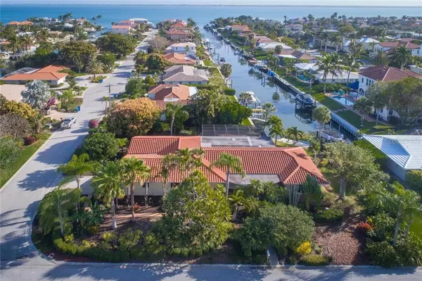 1055 BOGEY LN, Longboat Key, FL 34228