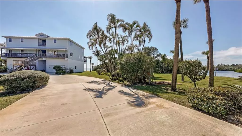 Bradenton, FL 34207,2424 BAY DR #2426, 2428, 2430