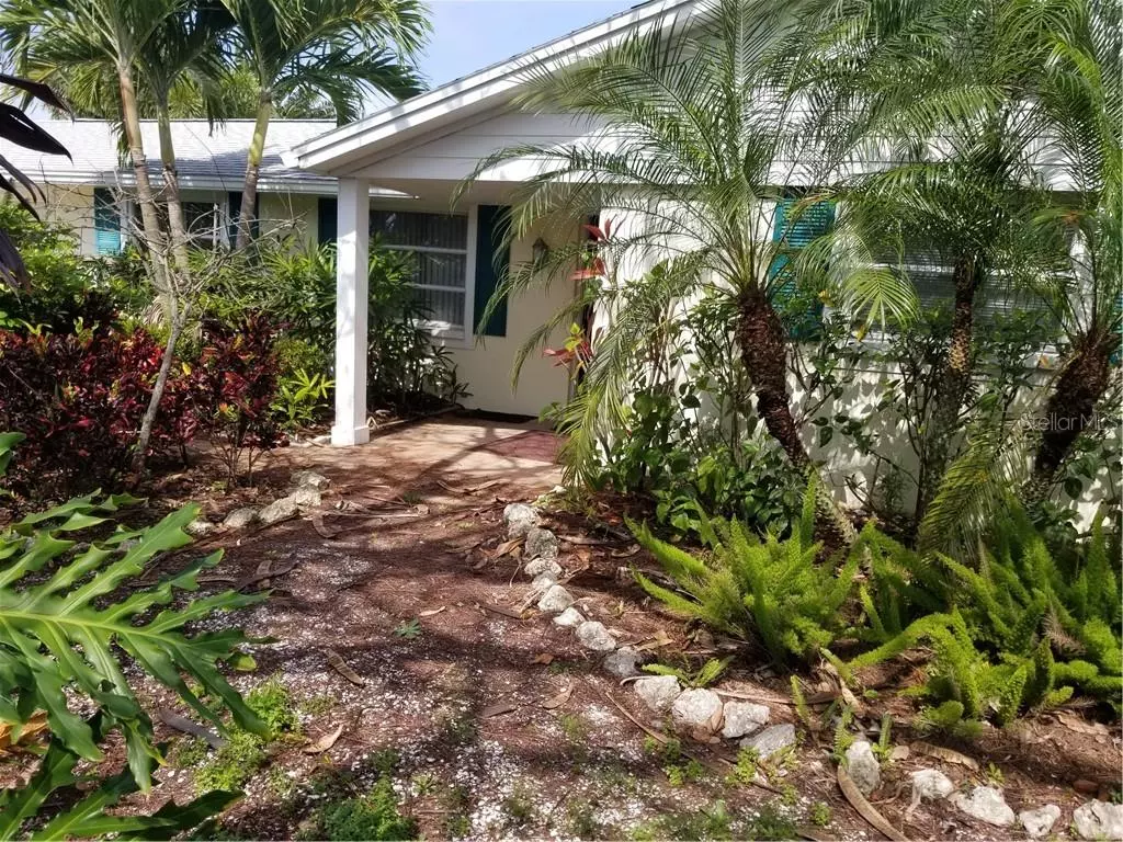 Holmes Beach, FL 34217,504 69TH ST