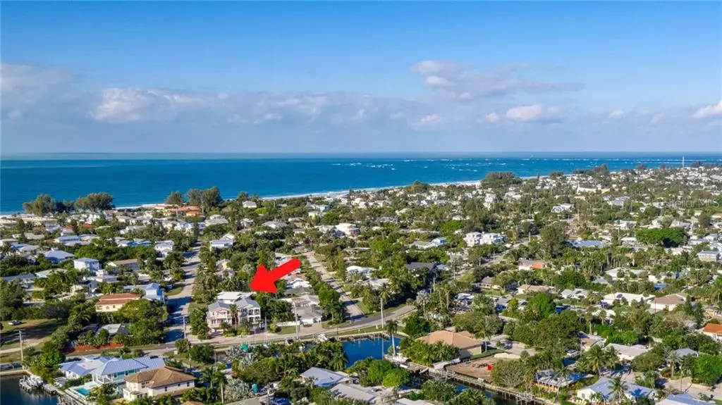 Holmes Beach, FL 34217,410 CLARK DR