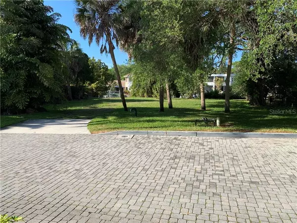 1405 KENILWORTH ST, Sarasota, FL 34231