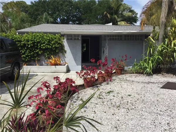 3913 CHAPEL DR, Sarasota, FL 34234