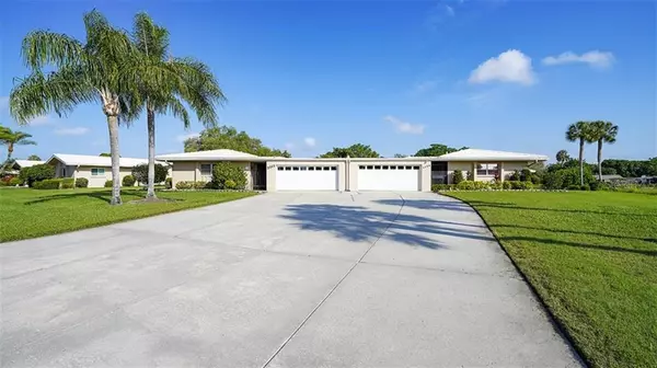 Sarasota, FL 34239,3212 VILLAGE GREEN DR #1035