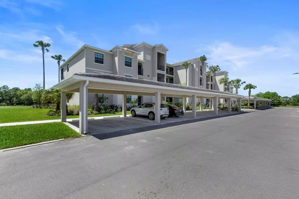 Bradenton, FL 34211,17510 GAWTHROP DR #201