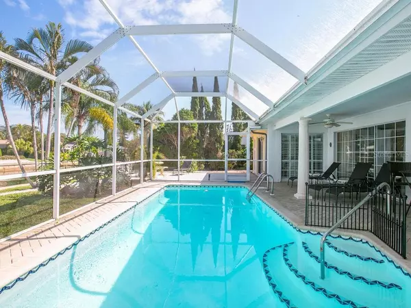 Longboat Key, FL 34228,561 HALYARD LN