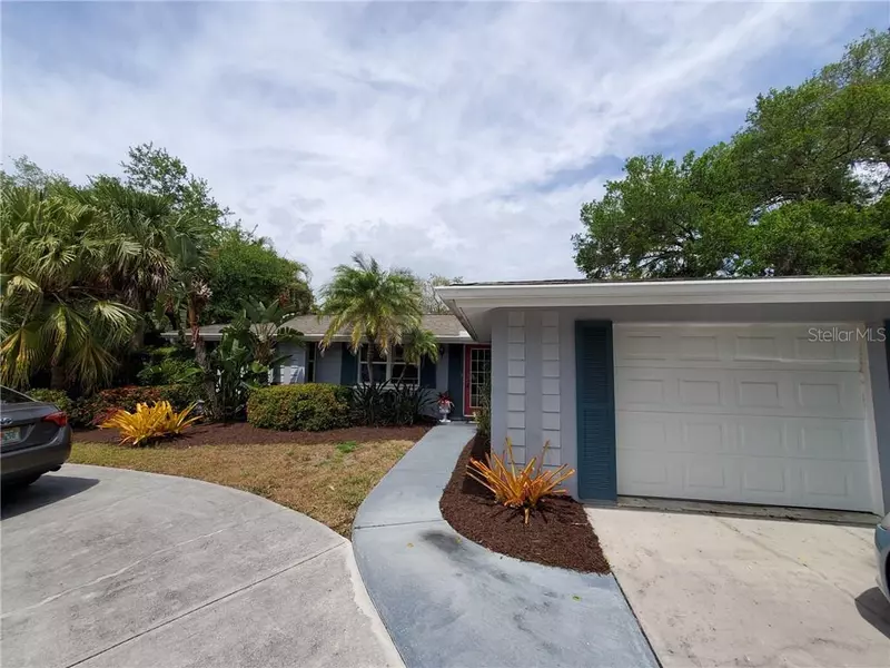 3051 GULF GATE DR, Sarasota, FL 34231