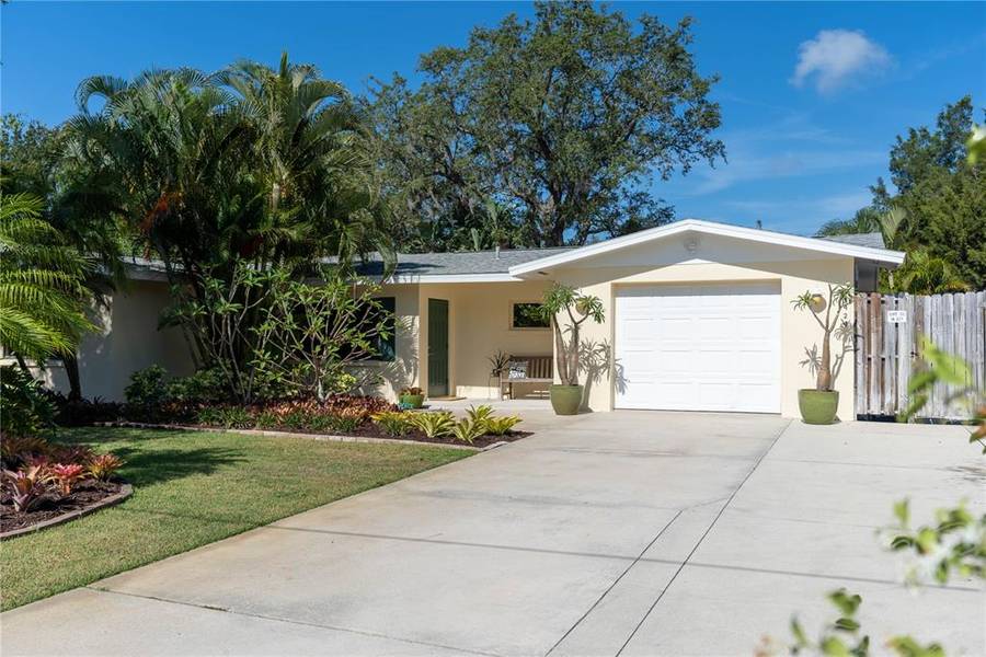 4424 ALHAMBRA AVE, Sarasota, FL 34231