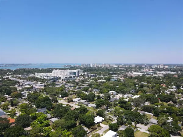 Sarasota, FL 34239,2256 CLEMATIS ST