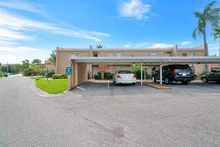 225 COUNTRY CLUB DR #A202, Largo, FL 33771