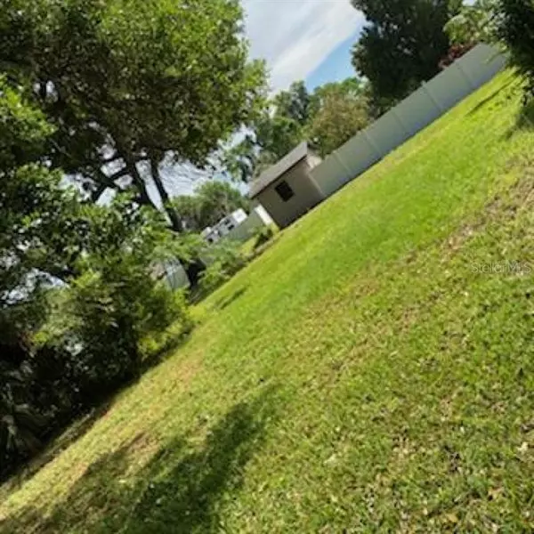 Lakeland, FL 33809,827 SHADOW DR