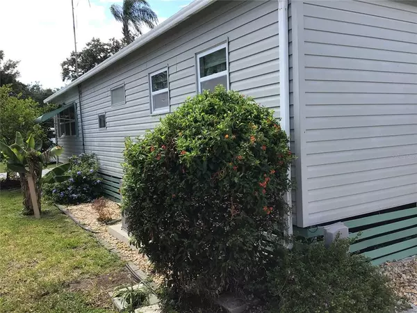 Bradenton, FL 34208,12 OAKWOOD