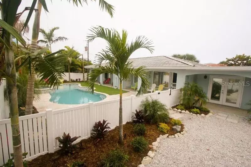 Holmes Beach, FL 34217,6805 GULF DR