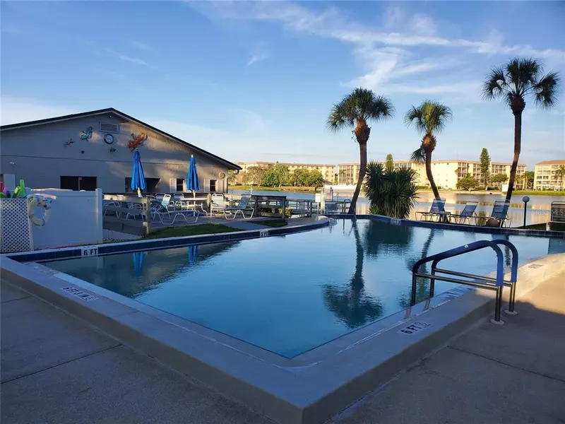 3368 LAKE BAYSHORE DR #217, Bradenton, FL 34205