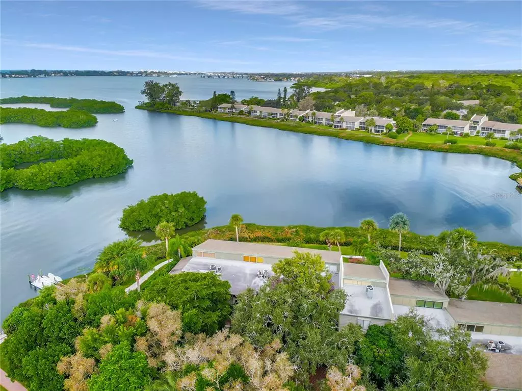 Sarasota, FL 34231,1601 BAYHOUSE POINT DR #103