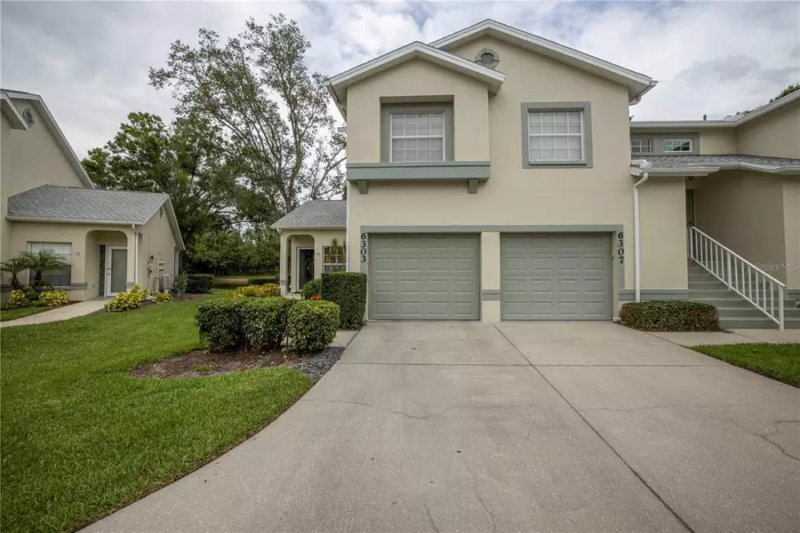 6303 GREEN OAK CIR, Bradenton, FL 34203