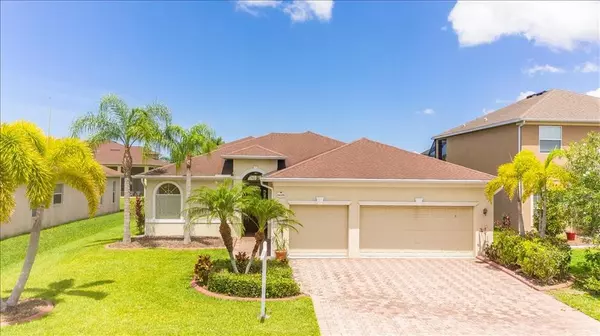6618 38TH ST E, Sarasota, FL 34243