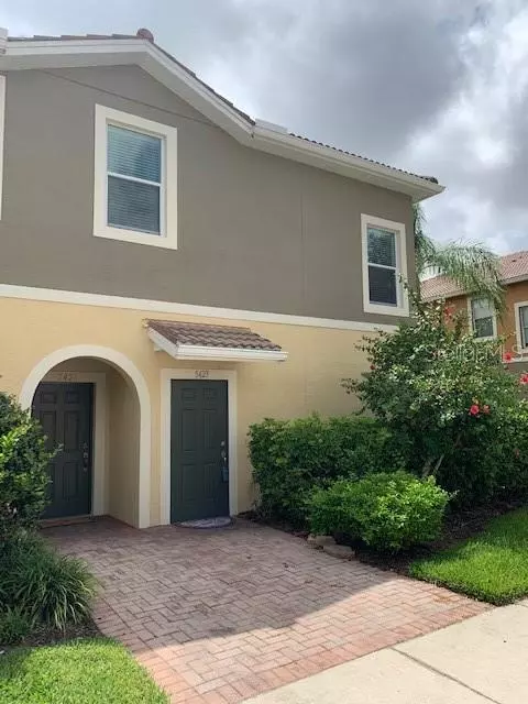 Sarasota, FL 34233,5423 SOAPSTONE PL #22-204