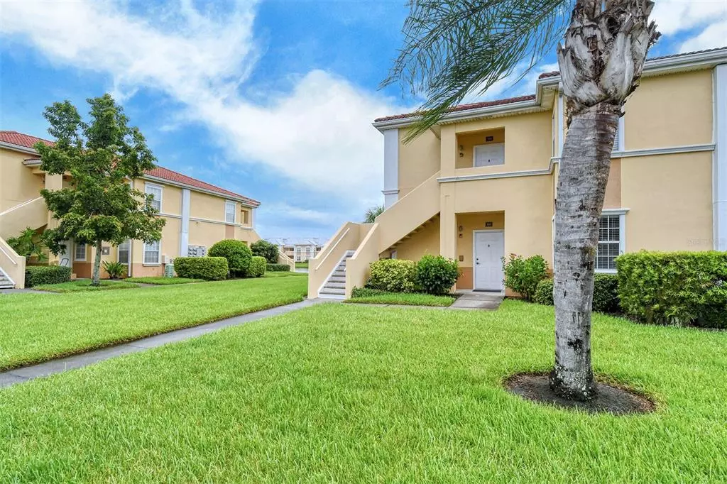 Sarasota, FL 34237,1015 VILLAGIO CIR #105