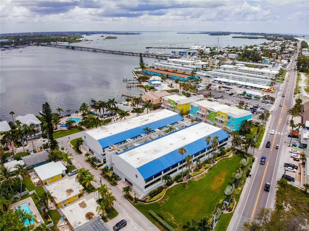 Bradenton Beach, FL 34217,1007 GULF DR N #216