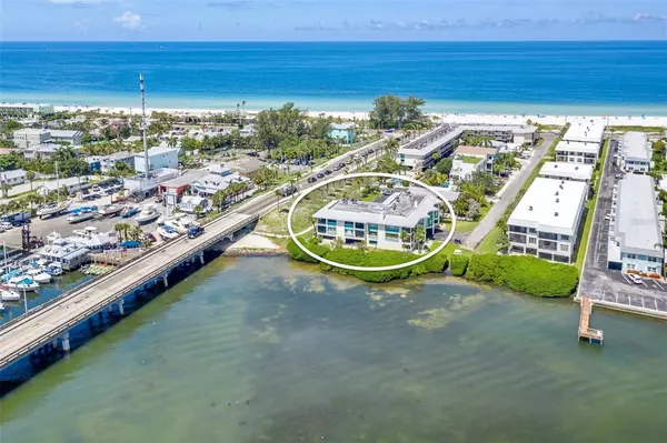 501 GULF DR N #301, Bradenton Beach, FL 34217