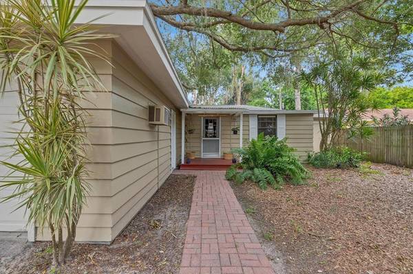 5020 SWIFT RD, Sarasota, FL 34231