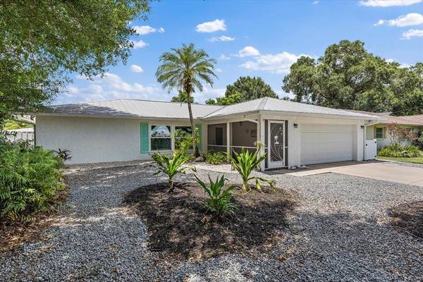 3206 TEAL AVE, Sarasota, FL 34232