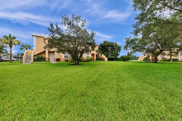 Sarasota, FL 34237,1020 VILLAGIO CIR #104