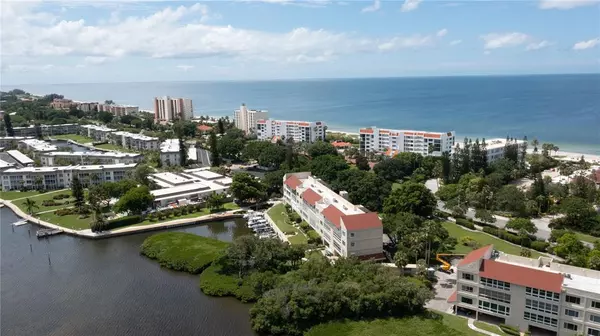 4500 GULF OF MEXICO DR #PH4, Longboat Key, FL 34228