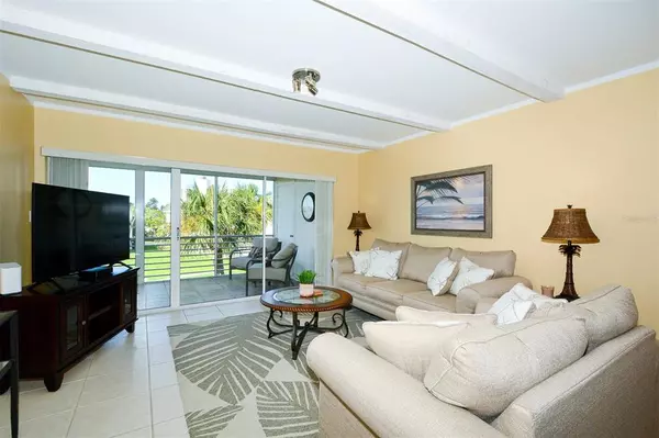 Longboat Key, FL 34228,4380 EXETER DR #H304