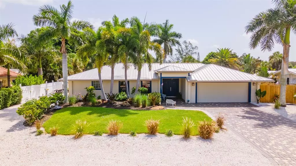 5041 SANDY SHORE AVE, Sarasota, FL 34242