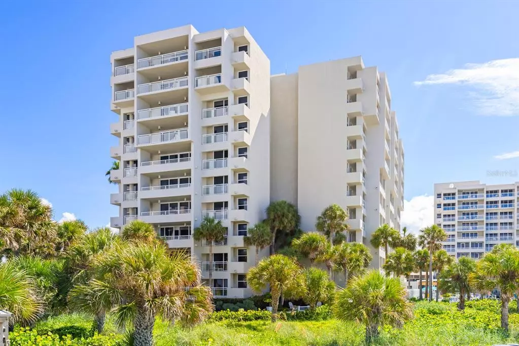 Longboat Key, FL 34228,230 SANDS POINT RD #3207