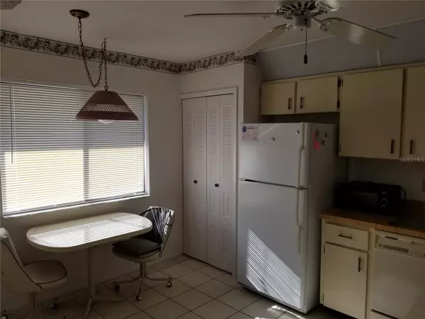 Bradenton, FL 34210,5400 34TH ST W #12H